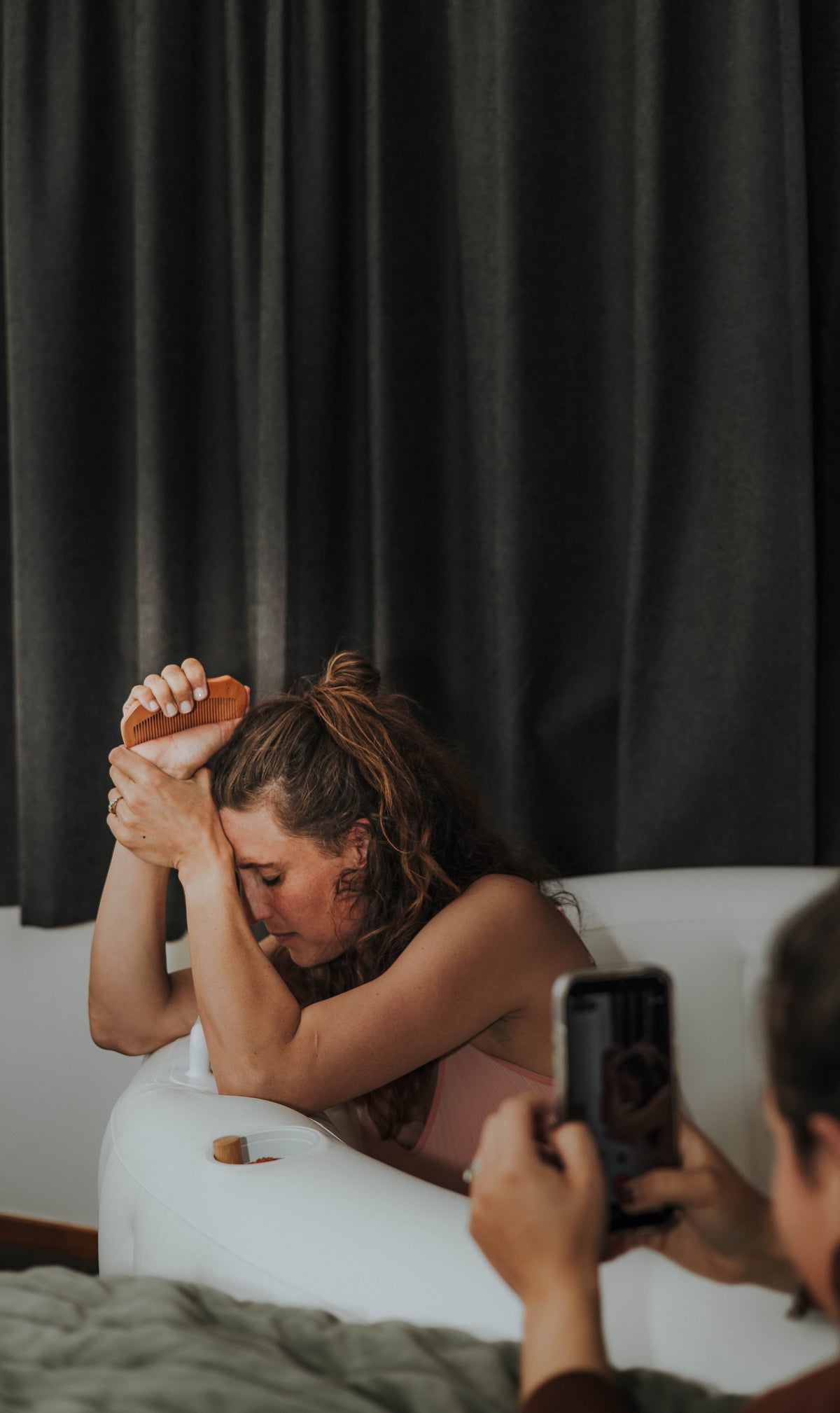 How to use a birth comb in labour?